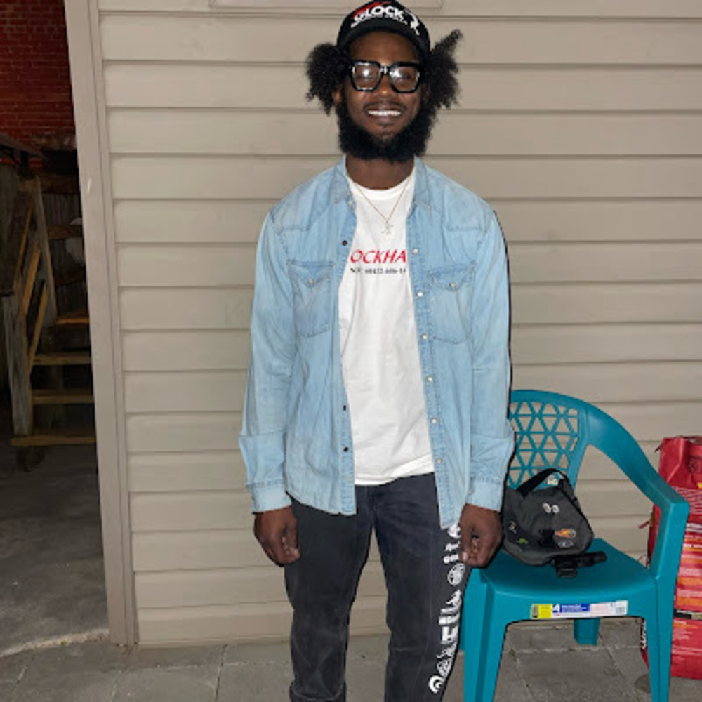 Meet your Posher, Xavier